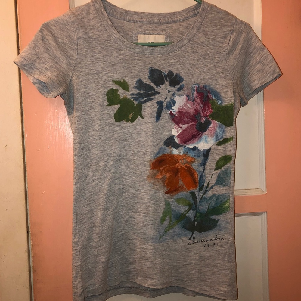 Super Soft Floral Abercrombie t-shirt